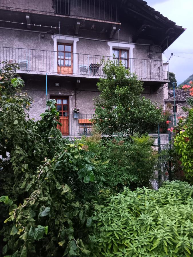 Bed and Breakfast La Casa Antica Pont-Saint-Martin Exterior foto